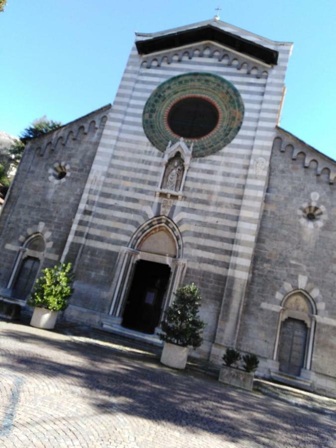 Apartamento Il Porticciolo Bellano Exterior foto